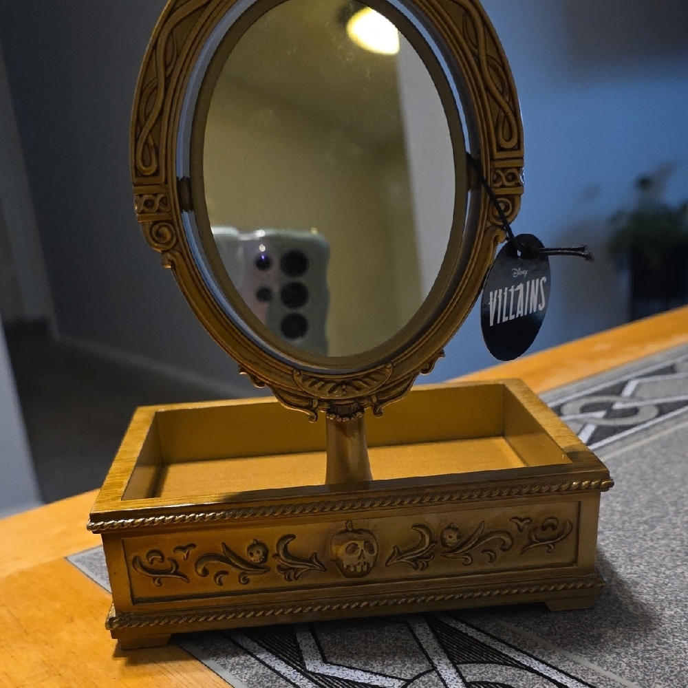 Disney Gold Mirror Jewelry Box with Red Heart - Picture 6 of 6